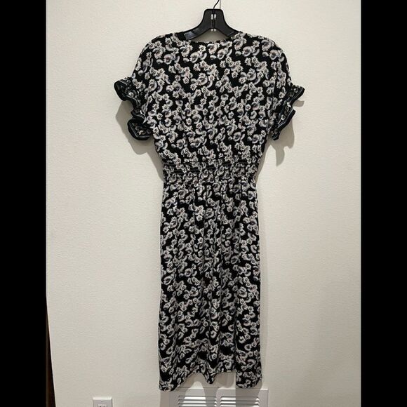 Max Studio Womens Floral Flutter Sleeve Midi Dress Black XS NWT $128 - Picture 2 of 3